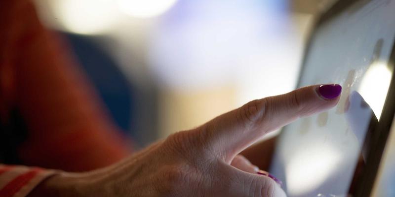 电脑维修高手必备：家用电器电路板维修的五大核心技巧与电子技术交流